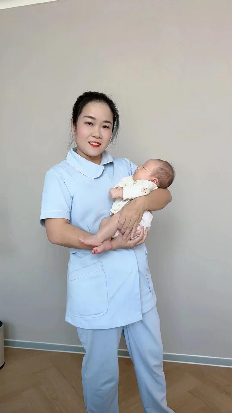 專(zhuān)業(yè)母嬰護(hù)理 月嫂服務(wù)，為新生家庭保駕護(hù)航